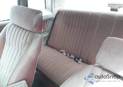 1987 Chevrolet Monte Carlo z USA, uszkodzony, nr VIN 1G1GZ11G4HP107523